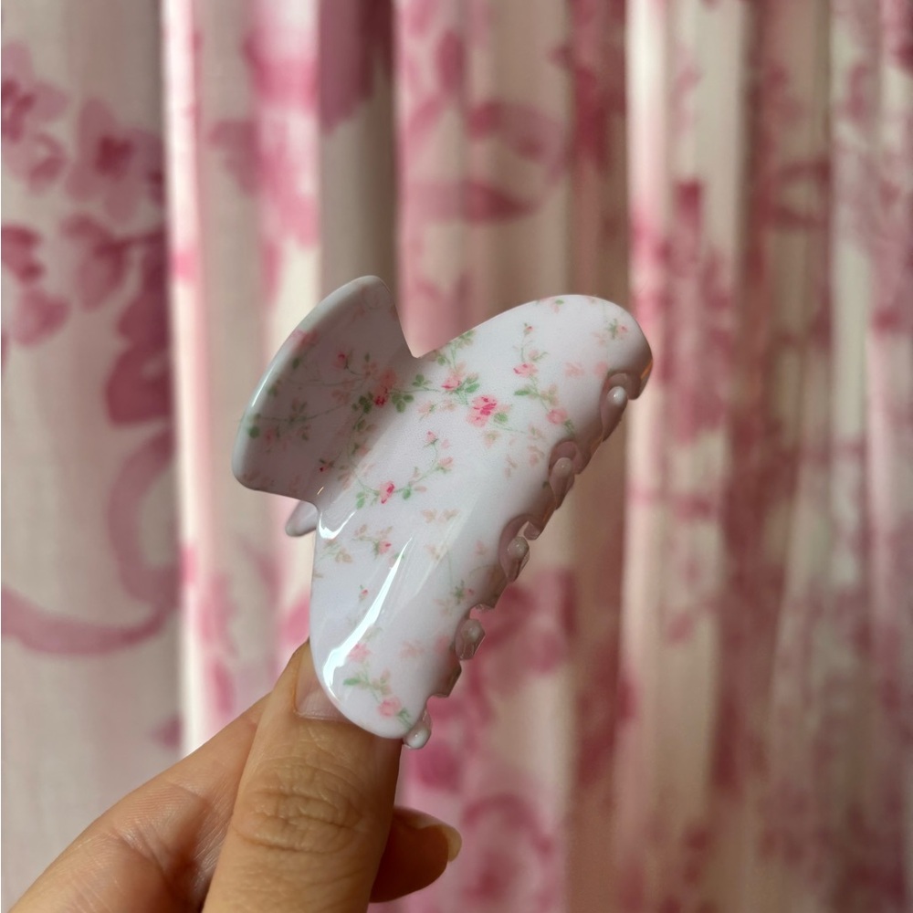 LoveShackFancy X Goody Pink Small Claw Clip - Picture 12 of 12